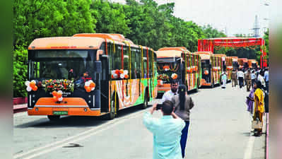 Noida plans 225 more e-buses, to add new routes too