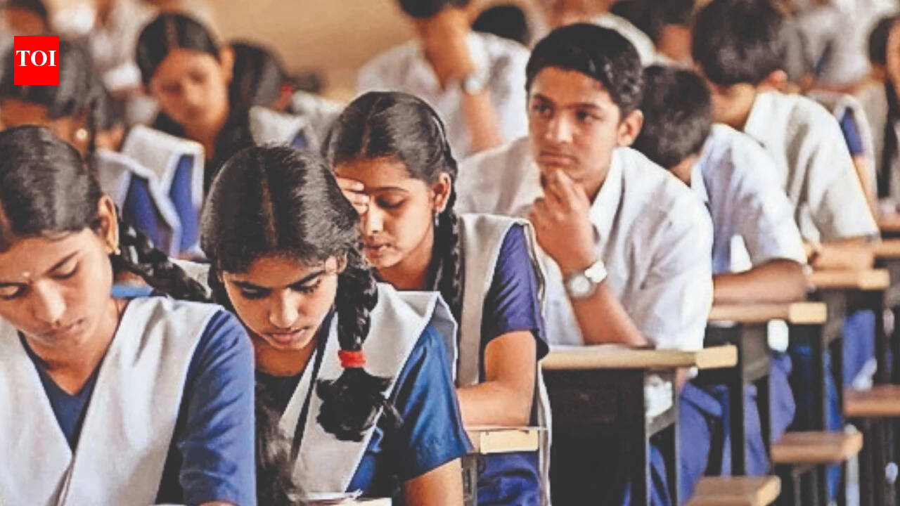SC raps CBSE for refusing to exempt Class VI from 3-language policy this yr
