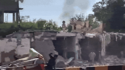 Pakistan suicide blast: Mosque destroyed, people rescue survivors from under rubble - videos