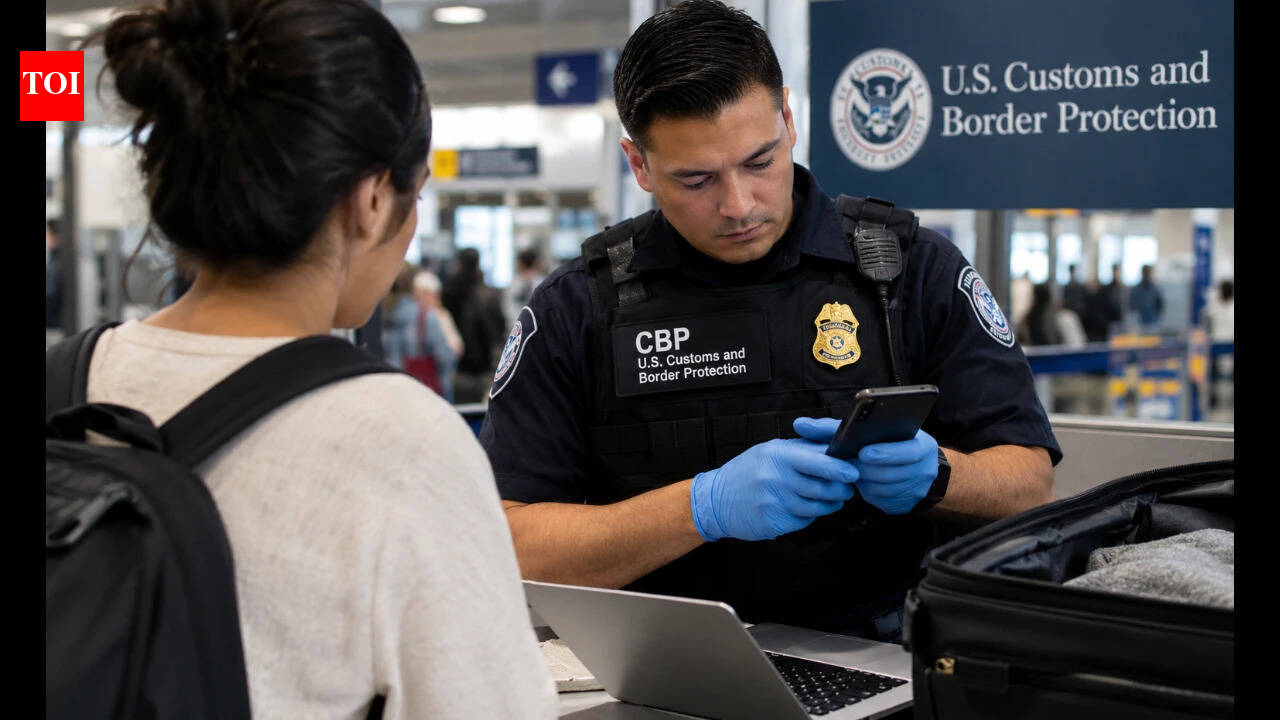 US border agents can search any traveler's phone or laptop without a warrant; judges say it's like checking suitcases