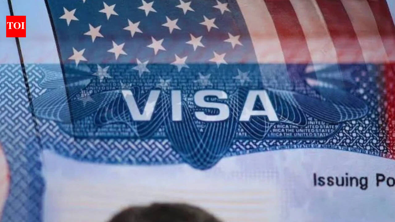 Parents given only 2 months stay at Miami POE: Immigration attorney explains why a B1/B2 visa does not guarantee six months' stay in US