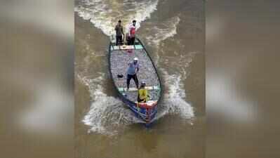 Keralam govt mulls insurance coverage for natural death of fishermen