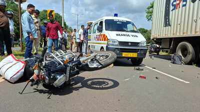 Youth dies in road accident in Ponda, another critical