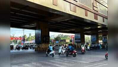 Parking space shortage in Pune hampers pandal-hopping ahead of visarjan