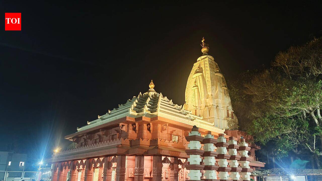 Ganpatipule Temple caps knee-length attire rule for devotees from New Year
