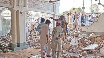 21 security personnel dead in blast at police line in Pakistan
