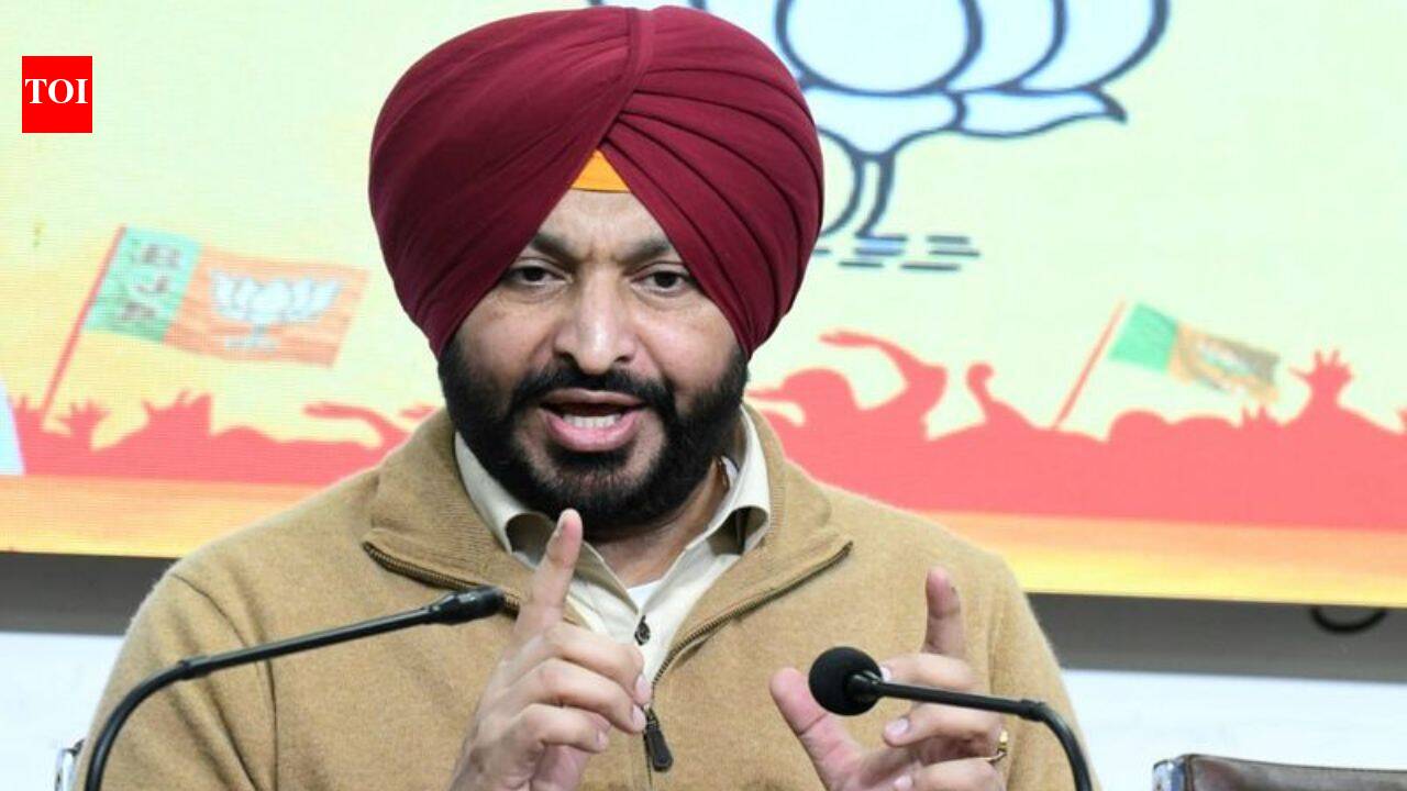 ‘Returning the bottle’: BJP’s Ravneet Bittu detained after protest near Mann’s convoy