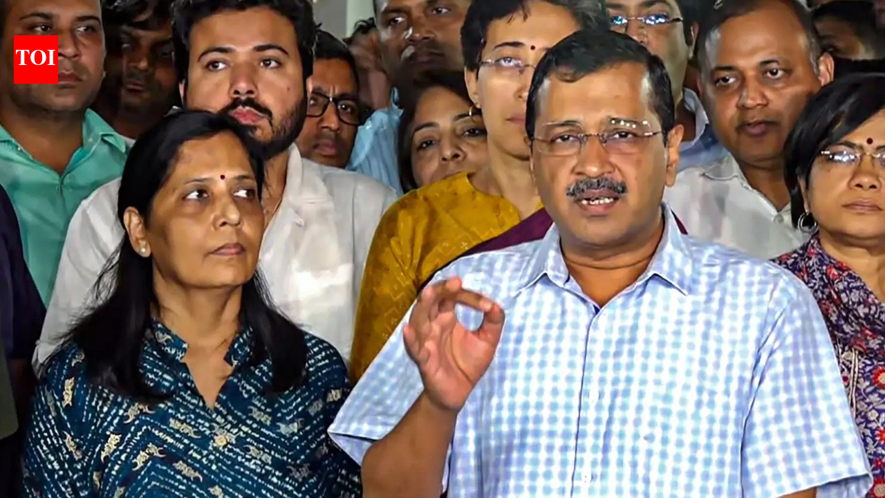 'How is it possible?' Kejriwal and family get SIR notice in Delhi, EC responds