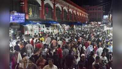 4 weekends to Puja, shopping hubs across Kolkata feel festive rush