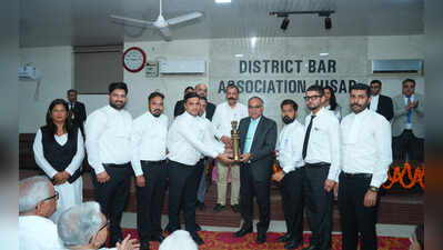 Hisar Bar seeks permanent HC bench, submits charter of demands