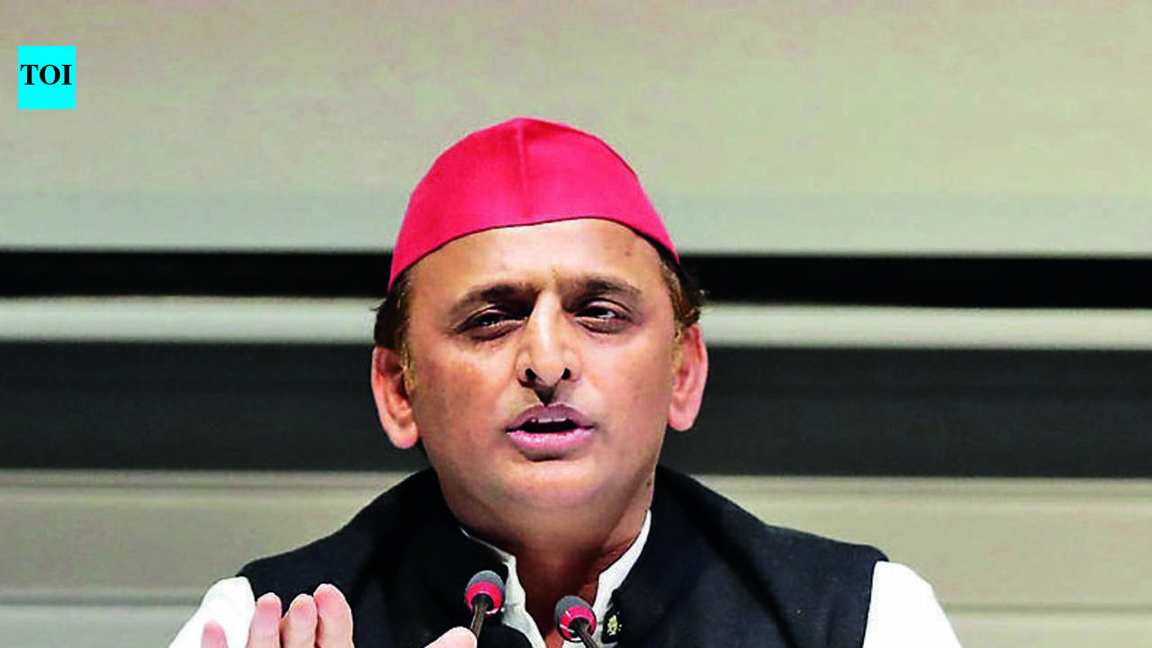 Akhilesh warns cadres of possible fresh voter roll review ahead of polls