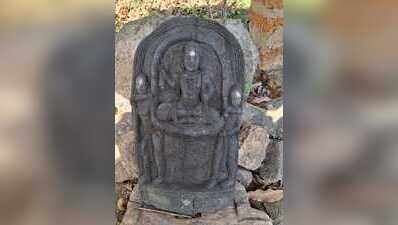 Hulaneshwar, the guardian of the hill at Caranzol