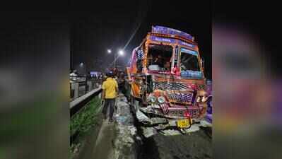 Truck cleaner killed, six injured in five-truck pile-up near Navale Bridge, second fatal crash on stretch in a week