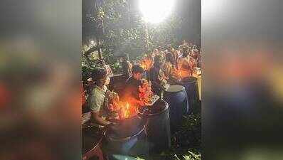 Costi villagers protest nullah contamination, hold Ganesh visarjan in barrels