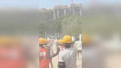 Worker falls 19 floors to deaths, another clings onto rod