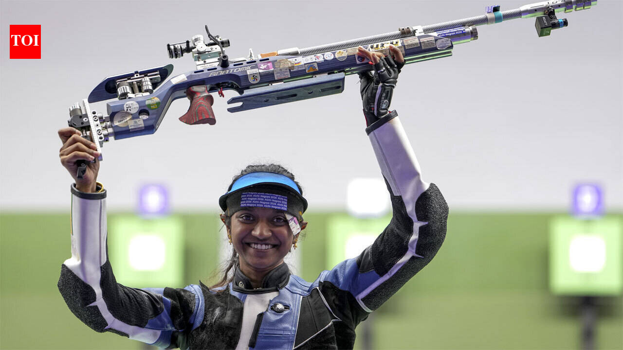 Asian Games: Elavenil lets lead slip for 10m silve