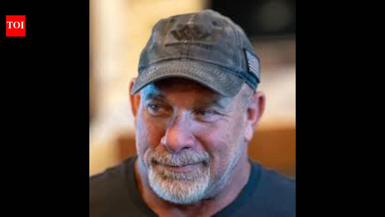 Bill Goldberg lists California estate with 20-car garage for $3.2M