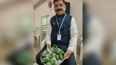 ​Beed college students learn traditional art of making Vida
