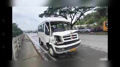 1 dies as van crashes into median pole in Bengaluru