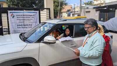 Parties go into overdrive to help voters with SIR notices