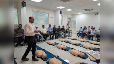 Bikers learn to be first responders in road emergencies