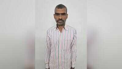 Cops pose as postmen to nab murder accused after 25 years