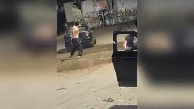 Baleno, Aura repeatedly ram each other in Sector 38 road rage