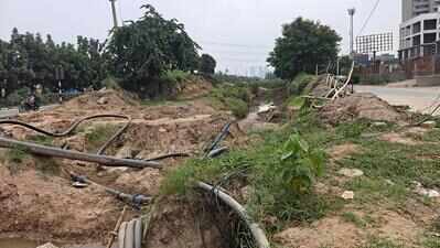8 months on, unfinished stormwater drain near Sector 70A disrupts traffic, troubles residents