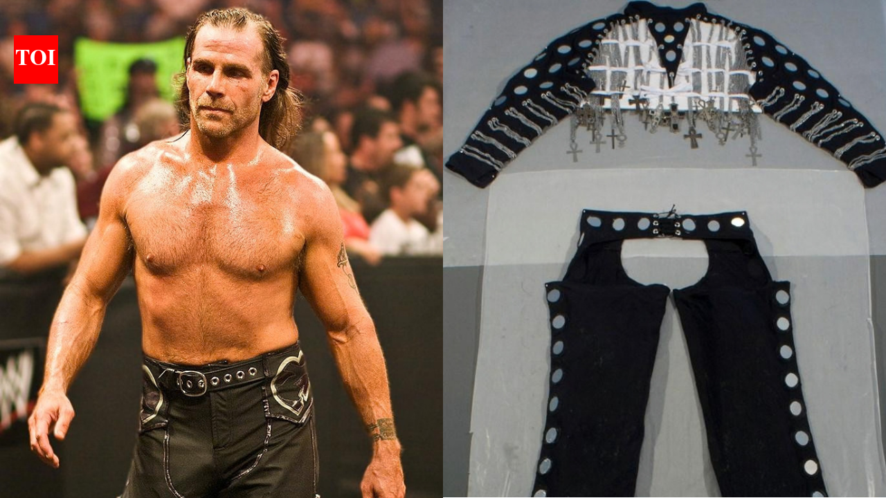 Shawn Michaels’ WWE costumes fell apart; conservators used chemistry to save them
