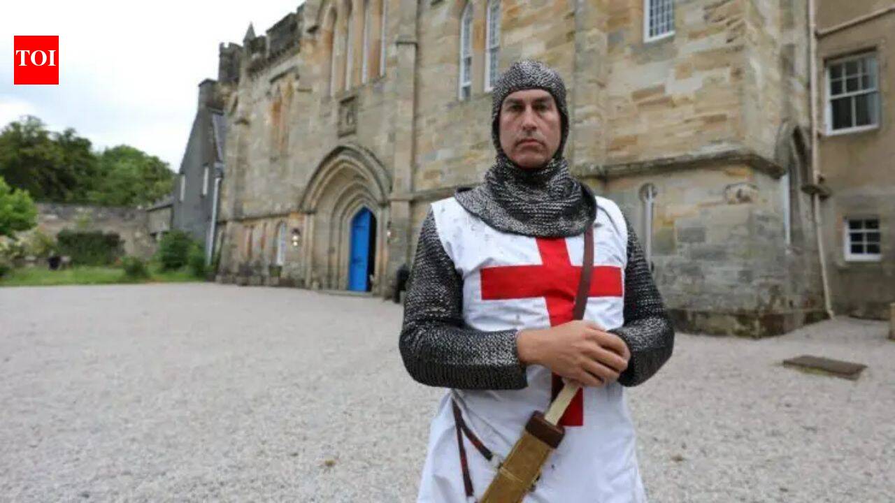 Actor Rob Riggle explores ancient mysteries with archaeologists, from shipwrecks to lost civilisations, and brings the unknown to the screen