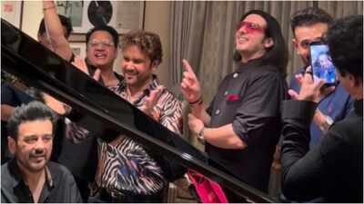 Adnan Sami, Shaan and Javed Ali sing Mohammed Rafi’s 'Maine Poocha Chand Se' at Roya’s birthday celebration, Irfan Pathan shares video - WATCH