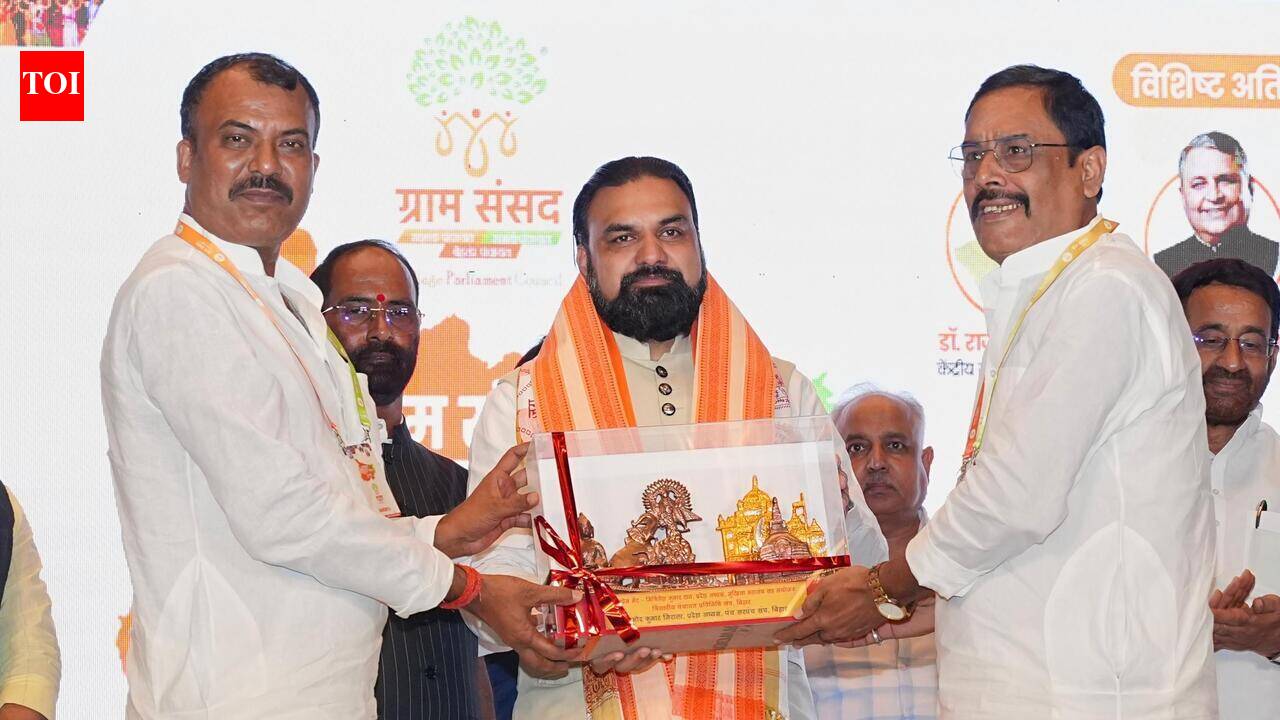 CM suggests panchayats levy taxes on mobile towers, brick kilns, private schools