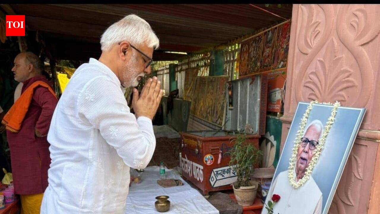 UPRTOU former VC’s ashes immersed at Sangam
