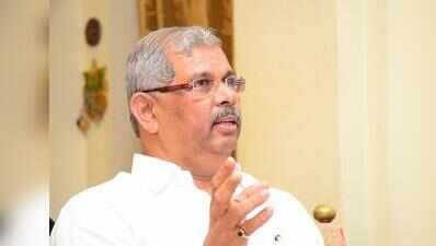 Governor sits on prosecution of ex-ministers in corruption and money-laundering cases