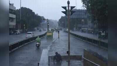 Light evening showers drench Ahmedabad