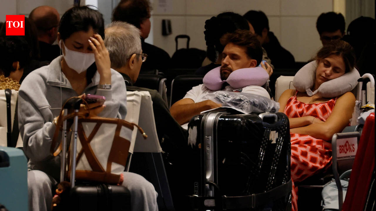 US airports resume operations after telecom outage disrupts thousands of flights