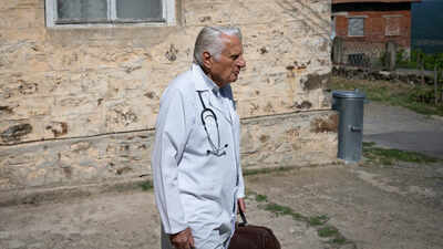 At 90, this doctor still starts work at 8 AM and climbs steep hills to treat patients: Why he refuses to retire