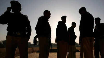 Gunmen kill 2 cops during polio vaccination drive in Pakistan's Balochistan