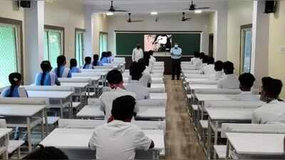 Staggered funds leave state colleges cash-strapped