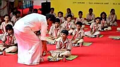 Vijay launches expanded breakfast scheme for Classes VI-VIII