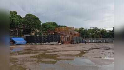 Durga Puja organisers take cover to minimise rain damage