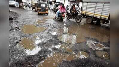 PMC sets two-day deadline to repair potholes & footpaths along immersion routes