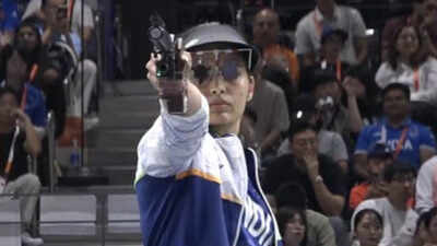 Manu Bhaker finishes fifth in 10m air pistol final, misses Asian Games medal