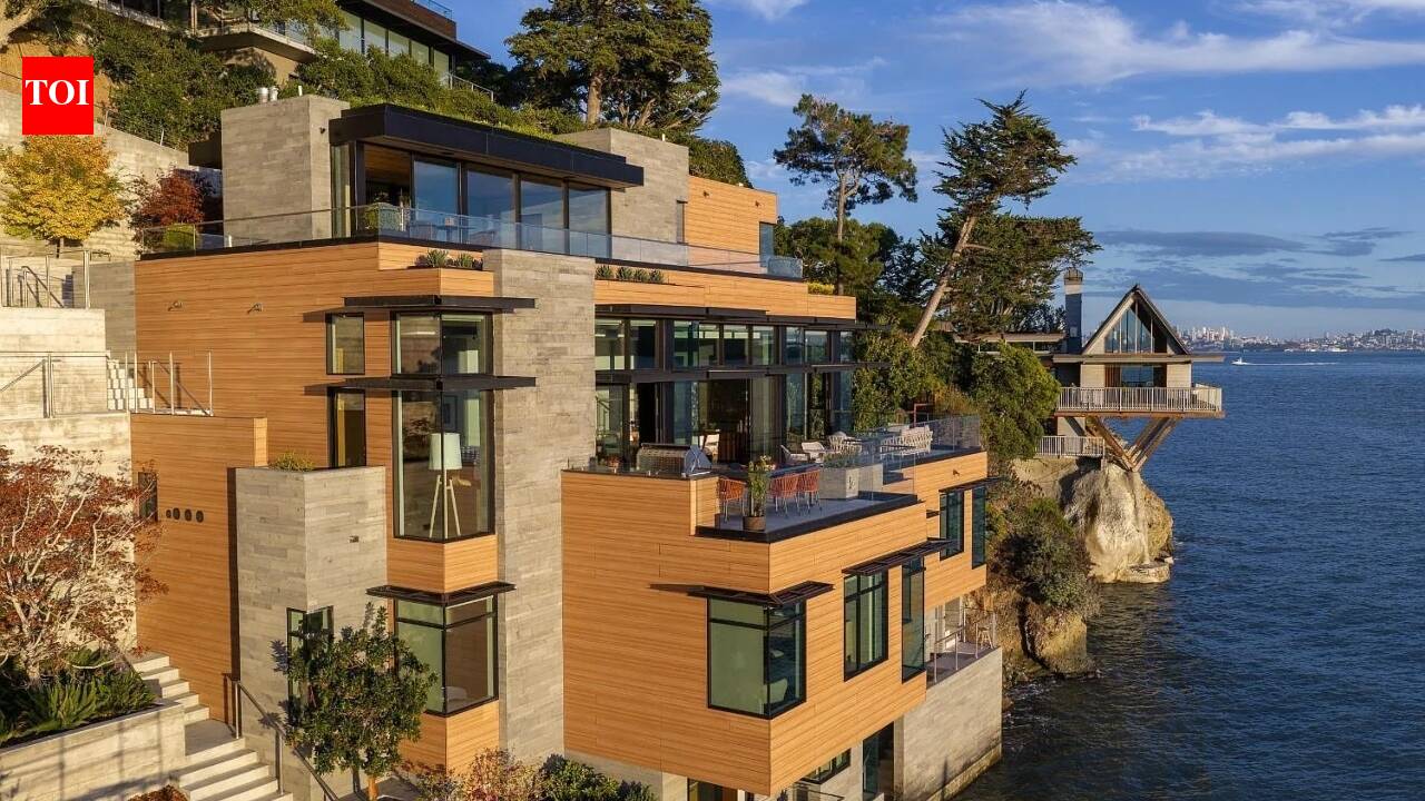 Newly built California waterfront home lists for $32 million within months