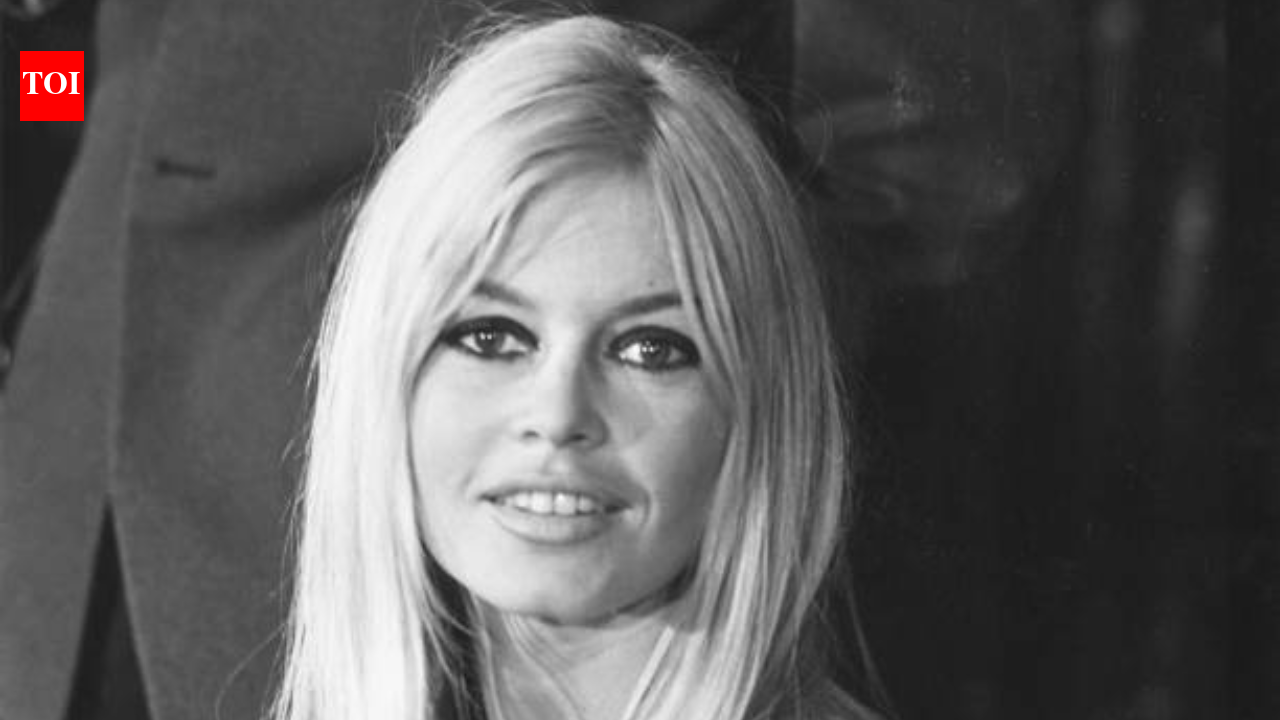Brigitte Bardot’s 285 belongings beat a €50,000 estimate, fetching €953,531 at Paris auction