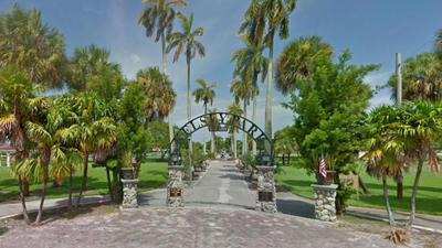 Florida town told employees their pensions had moved to the state system; 5 months later, a paperwork error revealed they were never enrolled