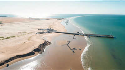 Thailand built a 400-metre fishing pier; 13 years later, the shoreline had advanced by up to 250 metres on one side