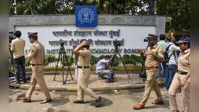 Ex-IIT Delhi director backs Professor Doolla, suggests 5-year BTech programme