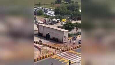 U-turns meant to ease Mahal Road traffic now choking it