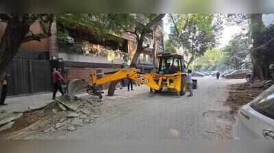 Ramps, fencing built in public areas removed in Gurgaon’s Sushant Lok